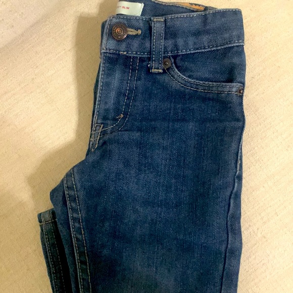 2 pair 3T Levi jeans - Picture 4 of 7